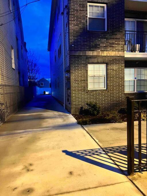 Luxury **Cozy• 2 Bedroom 2 Min. From Ewr / Newark Downtown 外观 照片