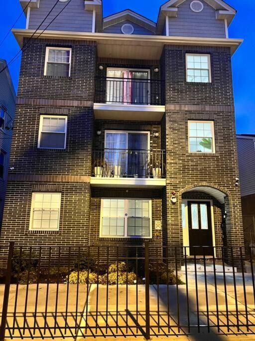 Luxury **Cozy• 2 Bedroom 2 Min. From Ewr / Newark Downtown 外观 照片